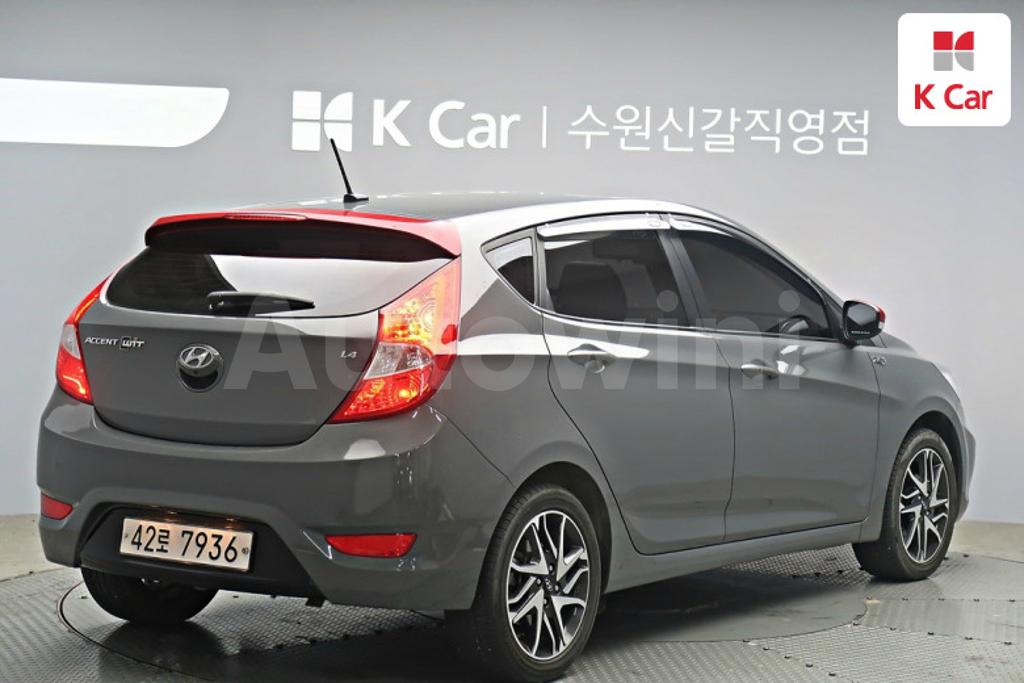 KMHCU51BEKU395443 2019 HYUNDAI ACCENT  WIT 1.4 VVT PREMIUM-5