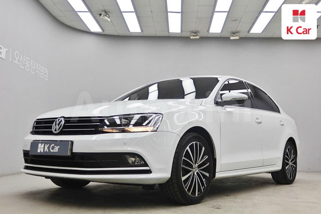 WVWZZZ16ZFM011921 2015 VOLKSWAGEN  JETTA 2.0 TDI BLUE-MOTION-0