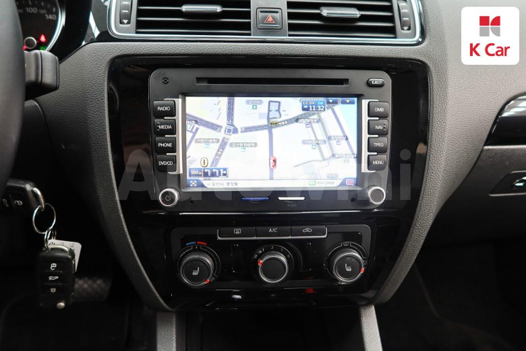 2015 VOLKSWAGEN  JETTA 2.0 TDI BLUE-MOTION - 12