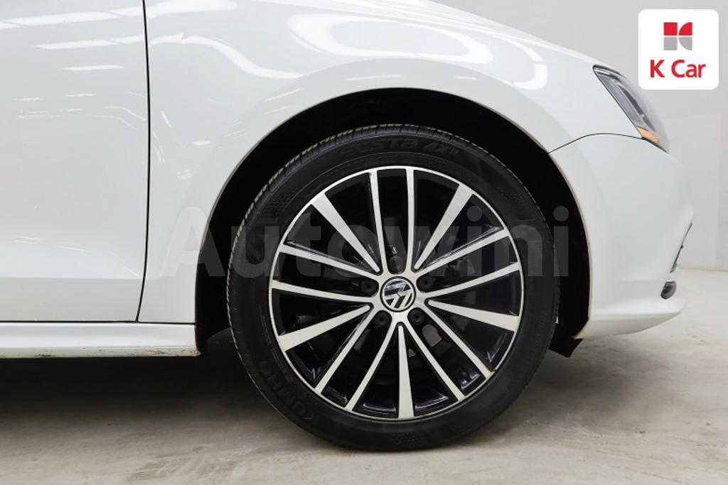 2015 VOLKSWAGEN  JETTA 2.0 TDI BLUE-MOTION - 17
