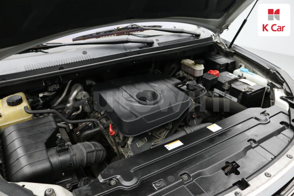 2014 SSANGYONG KORANDO TURISMO 4WD GT 11 SEATS - 20
