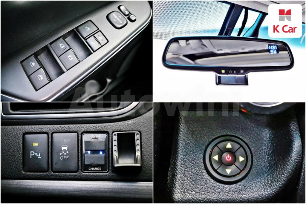 2016 TOYOTA  CAMRY HYBRID XLE - 12