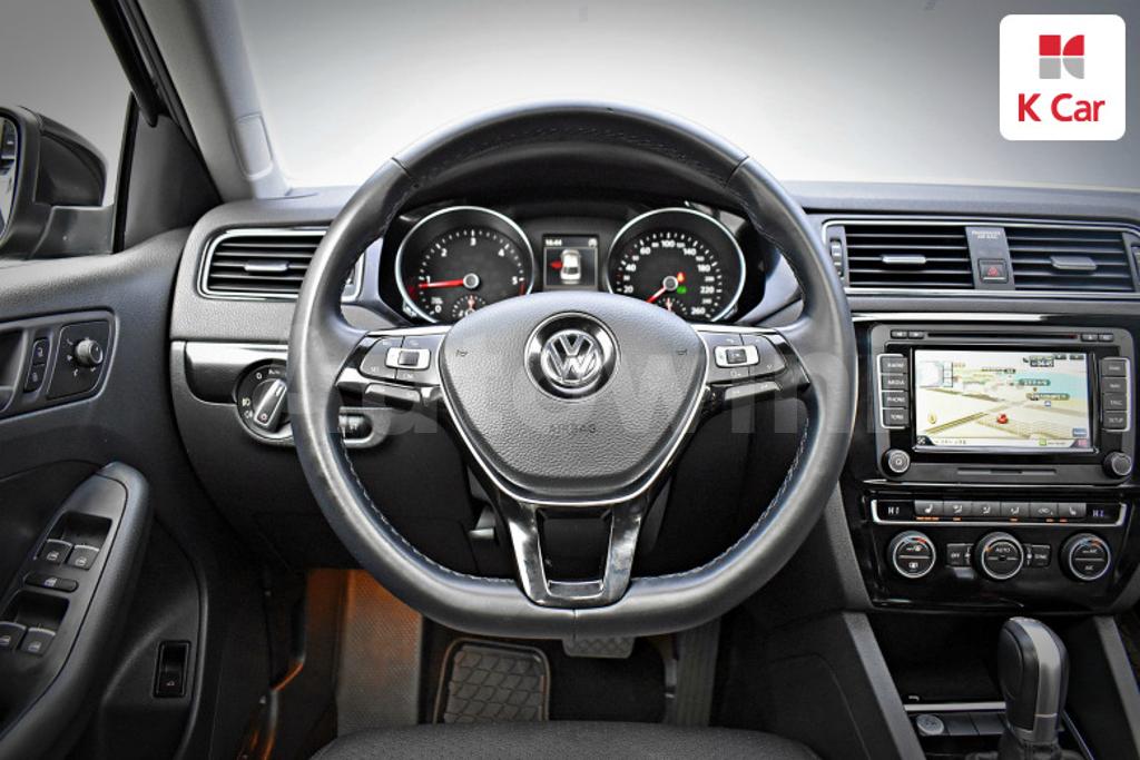 2015 VOLKSWAGEN  JETTA 2.0 TDI BLUE-MOTION PREMIUM - 8