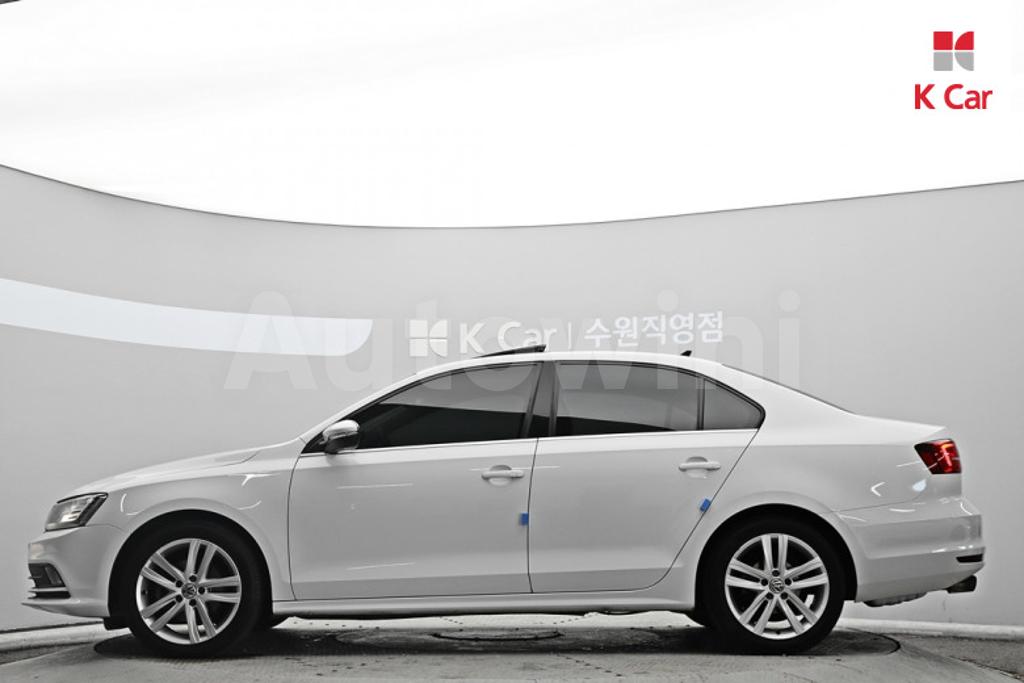WVWZZZ16ZFM006812 2015 VOLKSWAGEN  JETTA 2.0 TDI BLUE-MOTION PREMIUM-1