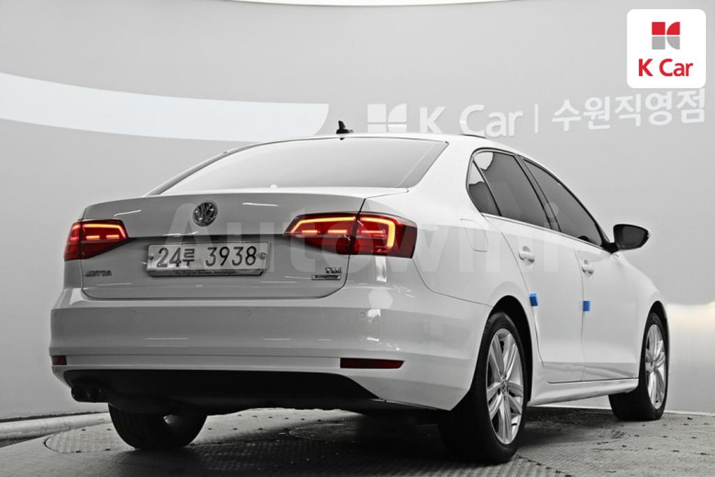 WVWZZZ16ZFM006812 2015 VOLKSWAGEN  JETTA 2.0 TDI BLUE-MOTION PREMIUM-4