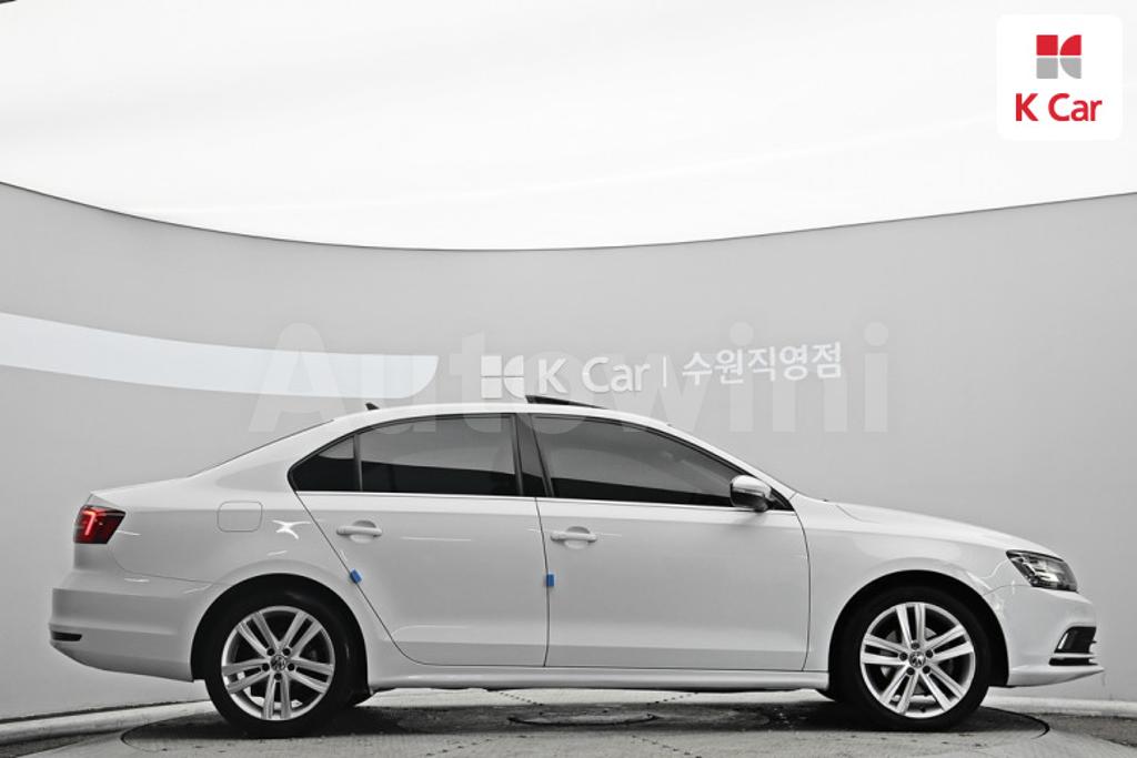 WVWZZZ16ZFM006812 2015 VOLKSWAGEN  JETTA 2.0 TDI BLUE-MOTION PREMIUM-5