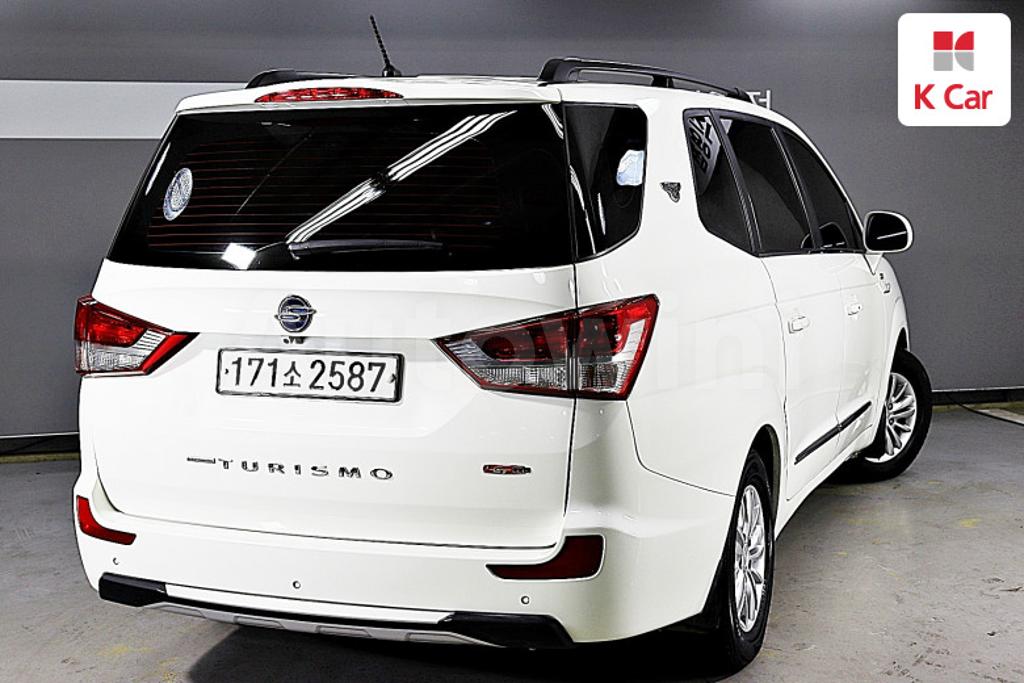 2016 SSANGYONG KORANDO TURISMO 4WD TX 9 SEATS - 4
