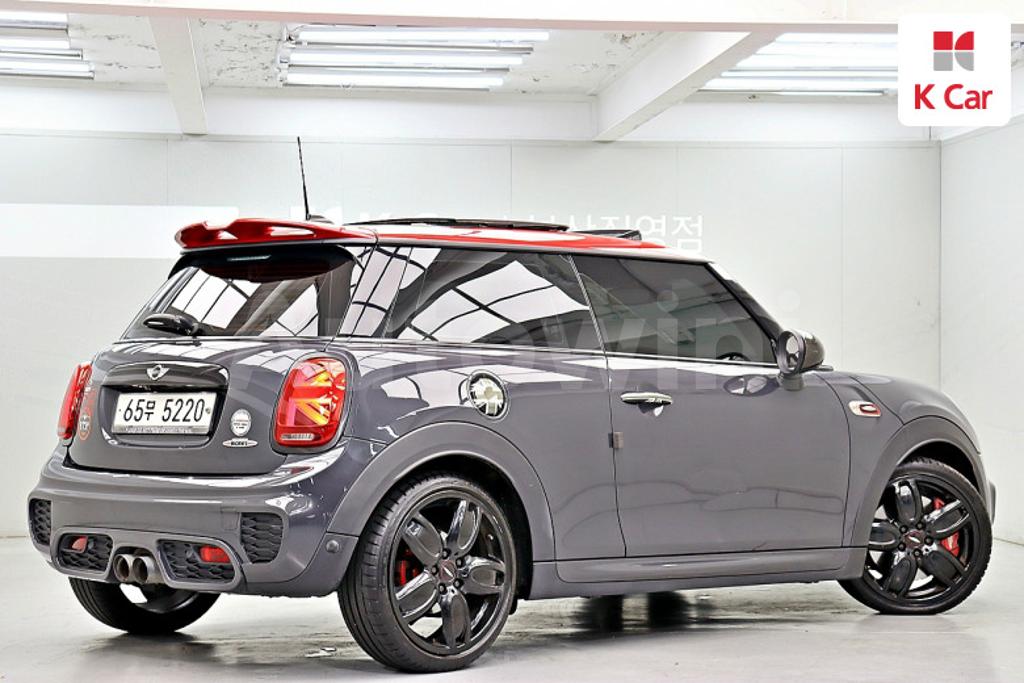 2017 MINI COOPER S JCW - 4