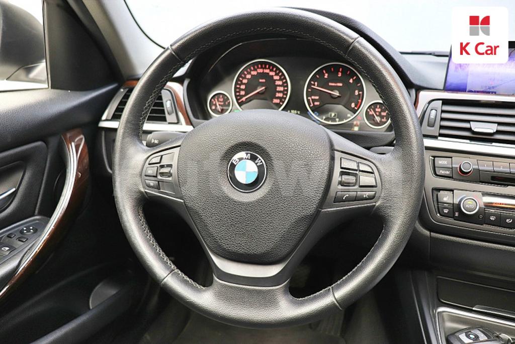 2012 BMW 3 SERIES F30  320D - 18