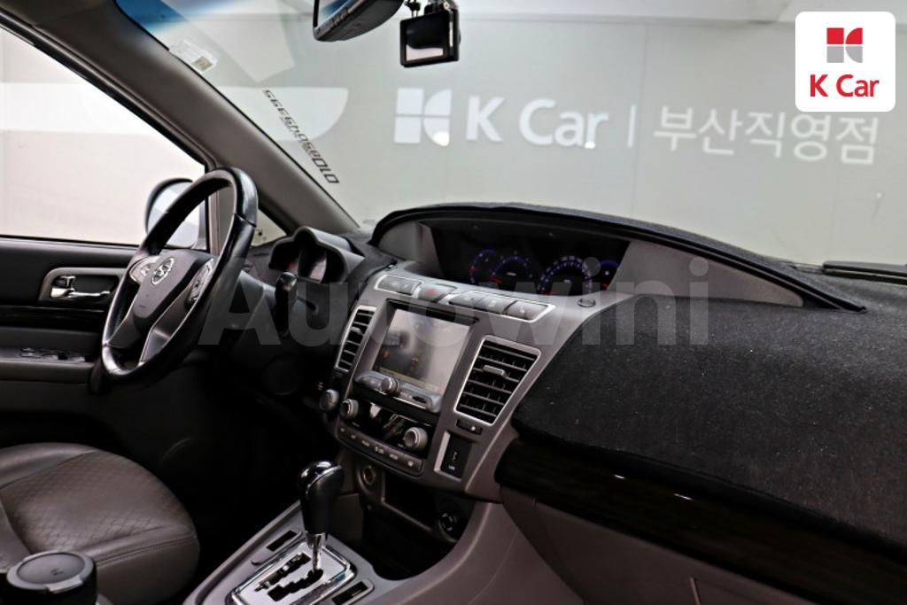 2016 SSANGYONG KORANDO TURISMO 4WD 9 SEATS - 10
