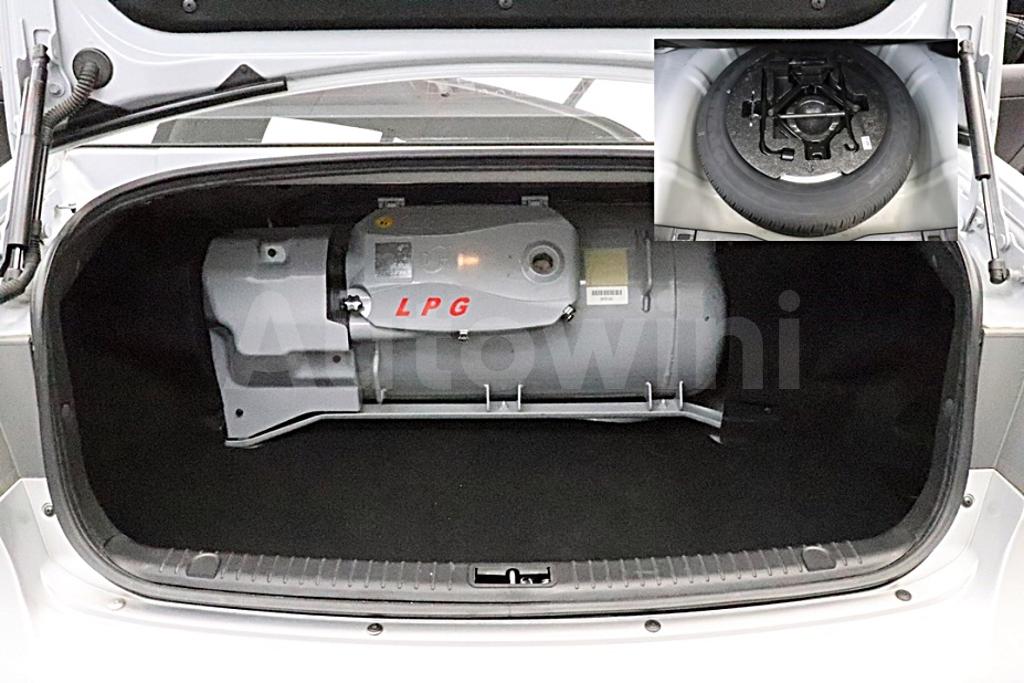 2010 HYUNDAI NF SONATA TRANSFORM LPG N20 DELUXE - 16