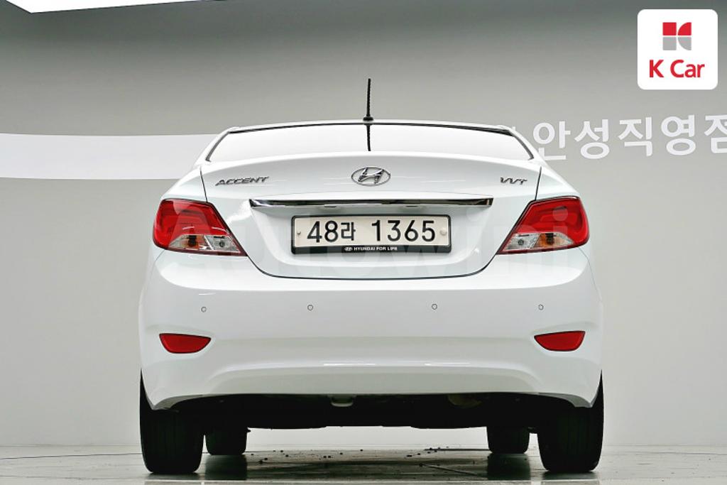 KMHCT41BEHU279794 2017 HYUNDAI ACCENT  1.4 VVT MORDERN-3