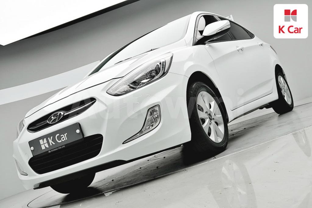 KMHCT41BEHU279794 2017 HYUNDAI ACCENT  1.4 VVT MORDERN-4