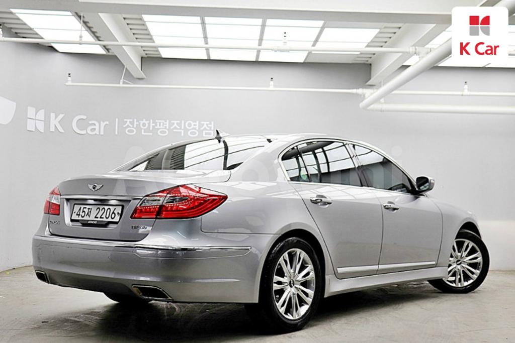 KMHGB41BBCU172579 2012 HYUNDAI GENESIS BH330 LUXURY-1