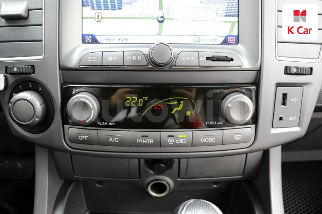 2014 SSANGYONG KORANDO TURISMO 4WD GT 11 SEATS - 10