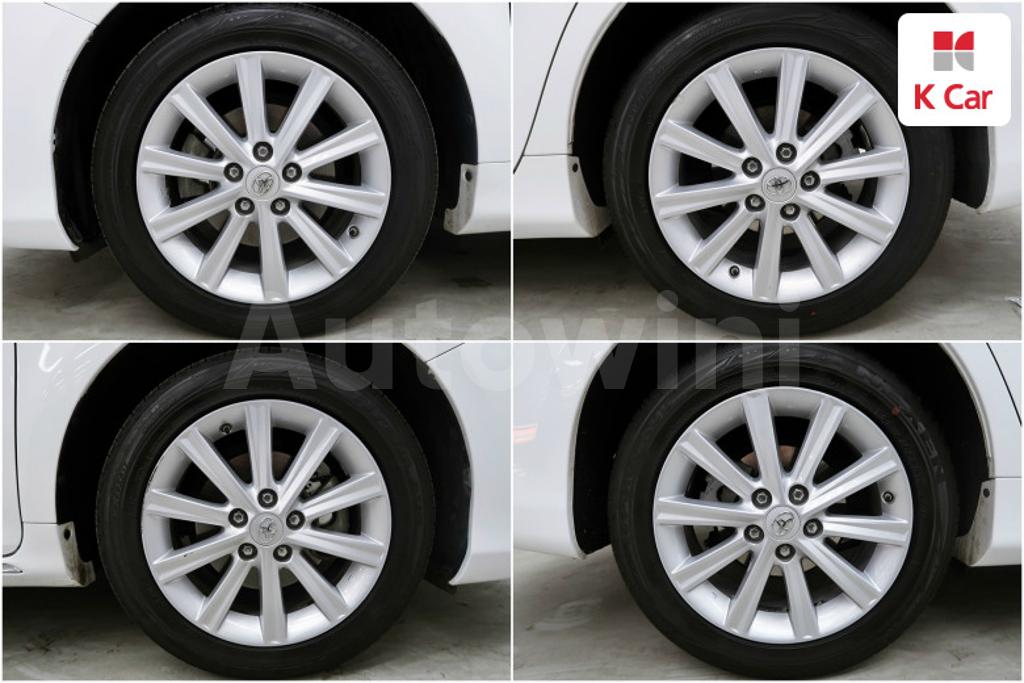 2013 TOYOTA  CAMRY 2.5 XLE - 19