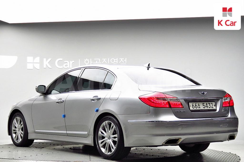 KMHGB41BBCU197340 2012 HYUNDAI GENESIS BH330 LUXURY-2