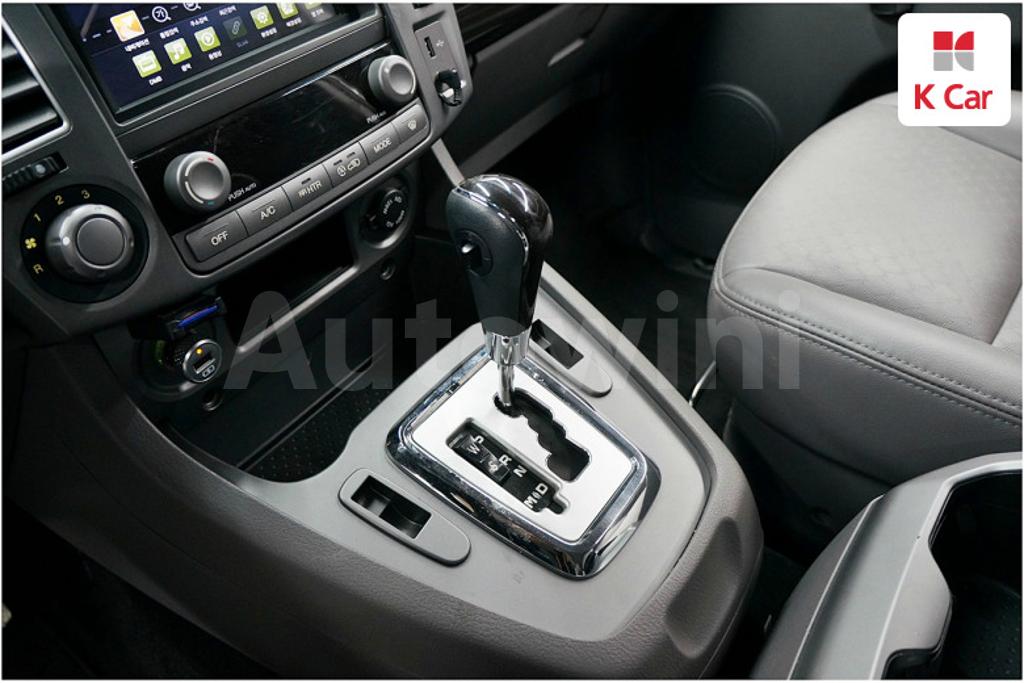 2016 SSANGYONG KORANDO TURISMO 4WD TX 9 SEATS - 17