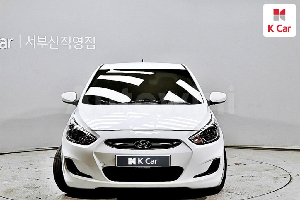 KMHCS41BEHU224427 2017 HYUNDAI ACCENT  1.4 VVT SMART-1
