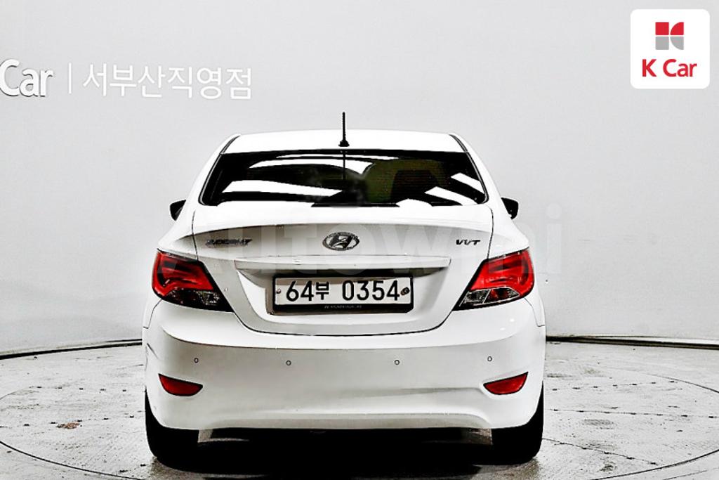 KMHCS41BEHU224427 2017 HYUNDAI ACCENT  1.4 VVT SMART-4