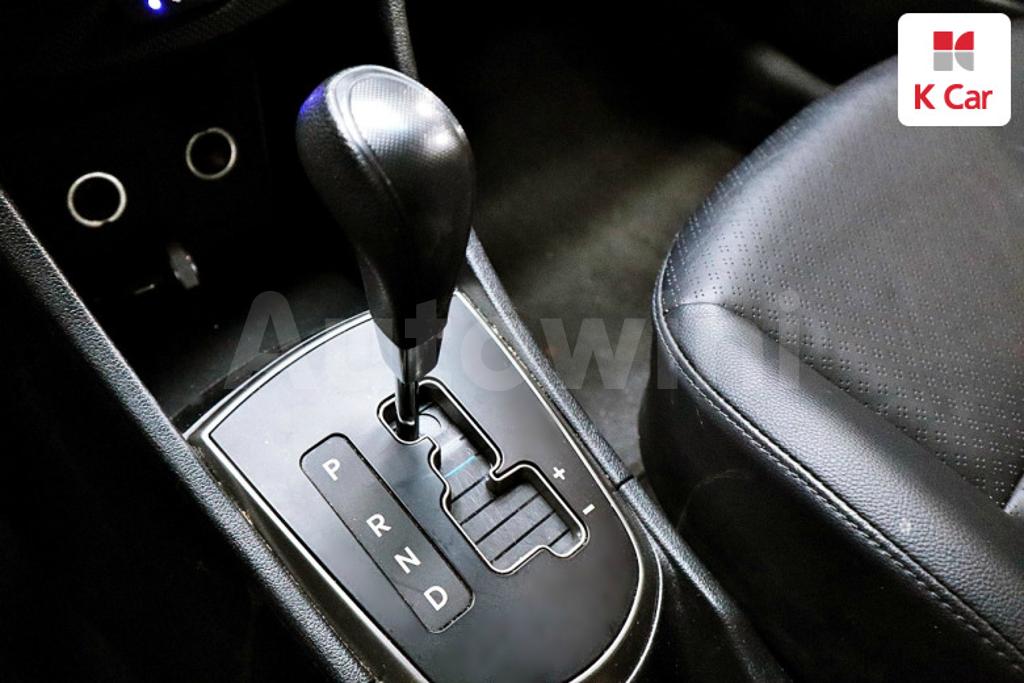 2017 HYUNDAI ACCENT  1.4 VVT SMART - 9