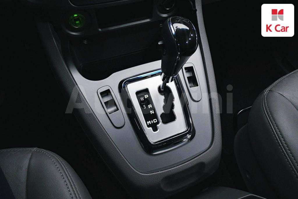 2016 SSANGYONG KORANDO TURISMO 4WD TX 9 SEATS - 11