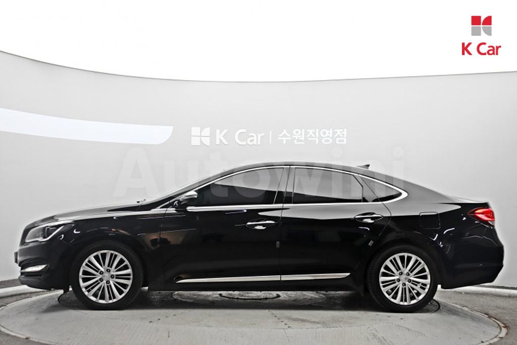KMHFL411BJA014441 2018 HYUNDAI ASLAN G300 MORDERN-1