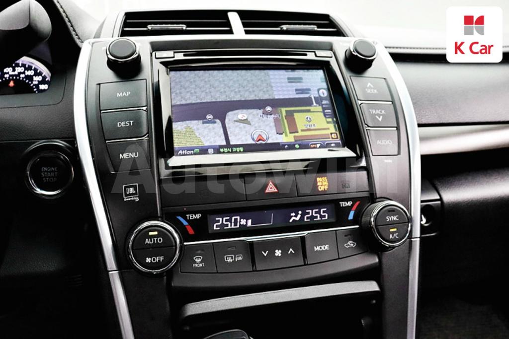 2015 TOYOTA  CAMRY 2.5 XLE - 9