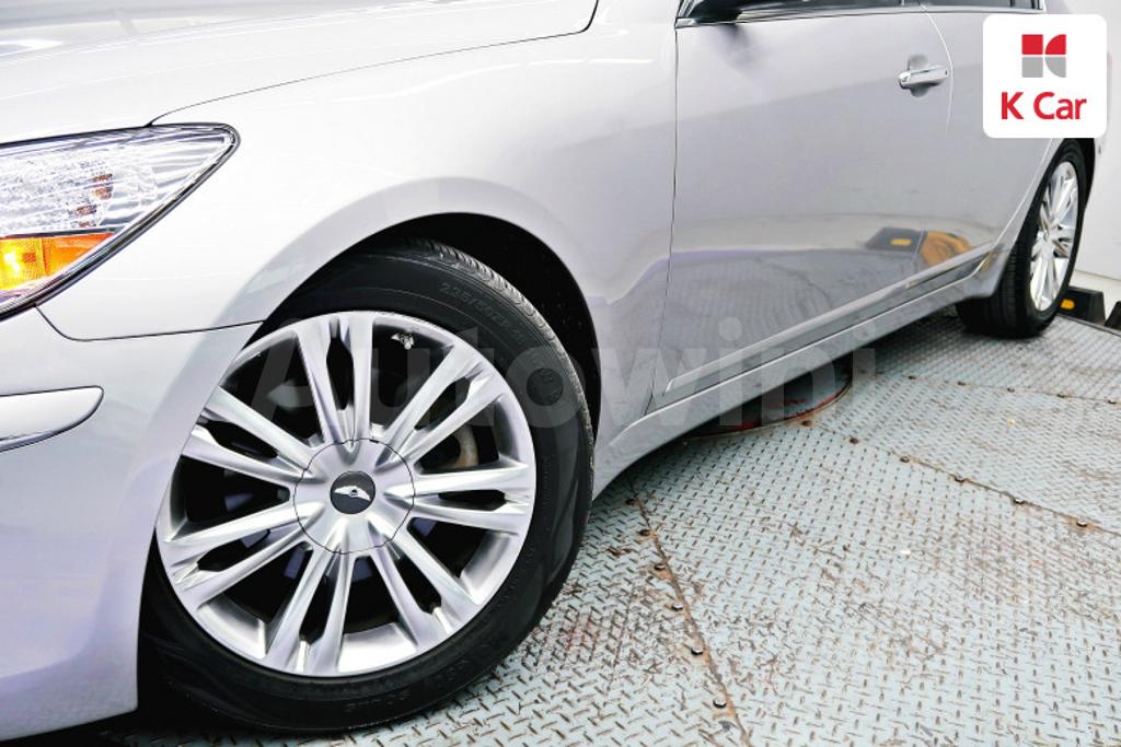 KMHGC4DE7BU121506 2011 HYUNDAI GENESIS-4