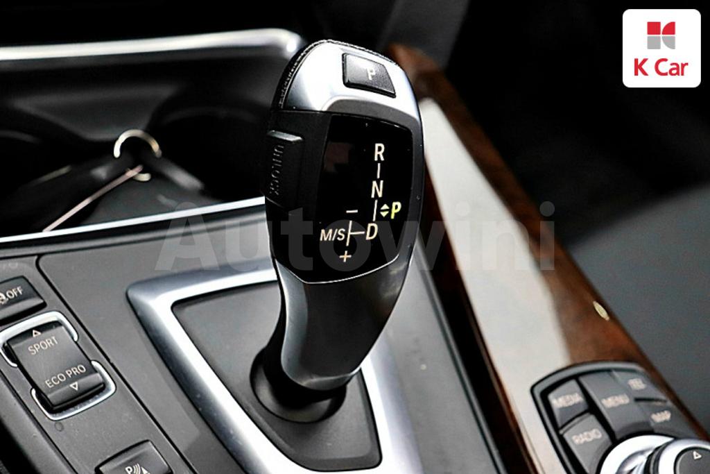 2012 BMW 3 SERIES F30  320D - 8