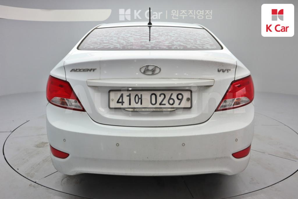 KMHCS41BAHU205985 2017 HYUNDAI ACCENT  1.4 VVT SMART-1