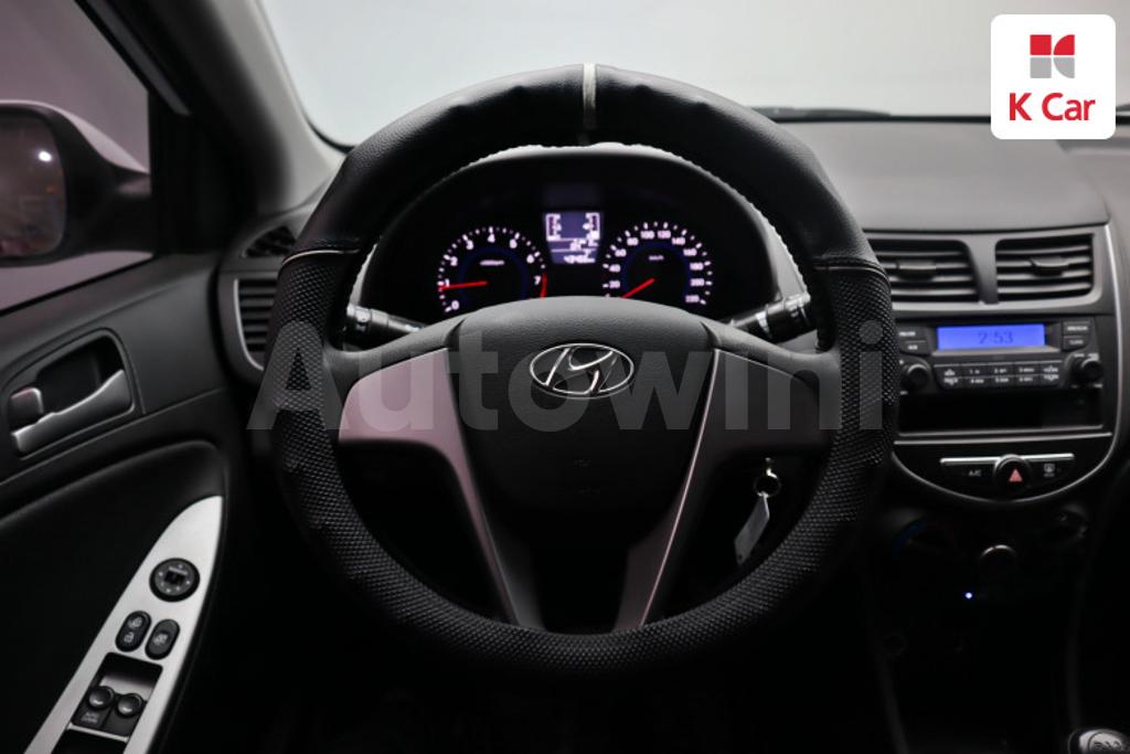 KMHCS41BAHU205985 2017 HYUNDAI ACCENT  1.4 VVT SMART-2