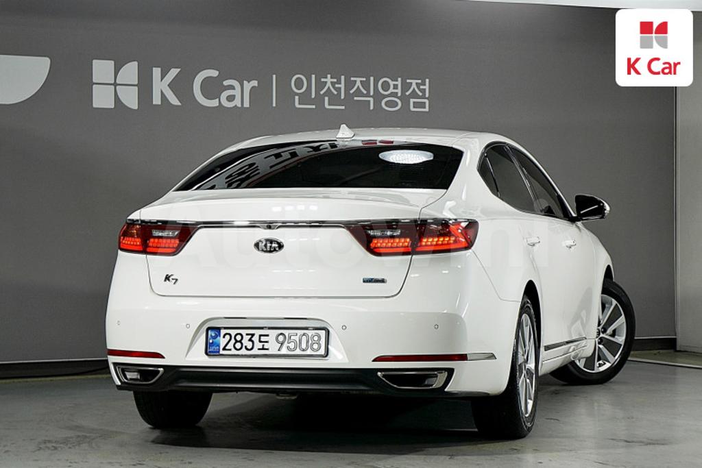 KNALB41GBHA001780 2017 KIA  K7 HYBRID CADENZA NOBLESSE-1