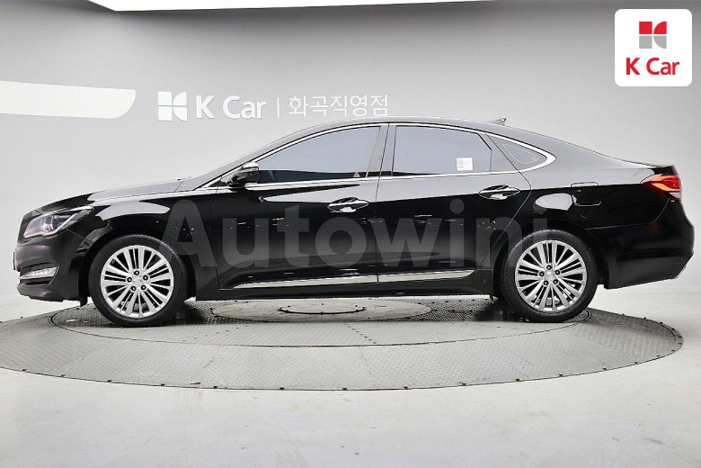KMHFL411BHA013303 2017 HYUNDAI ASLAN G300 MORDERN-3
