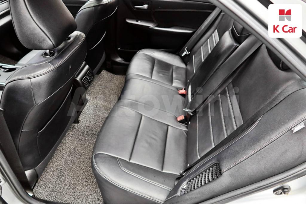 2016 TOYOTA  CAMRY HYBRID XLE - 16