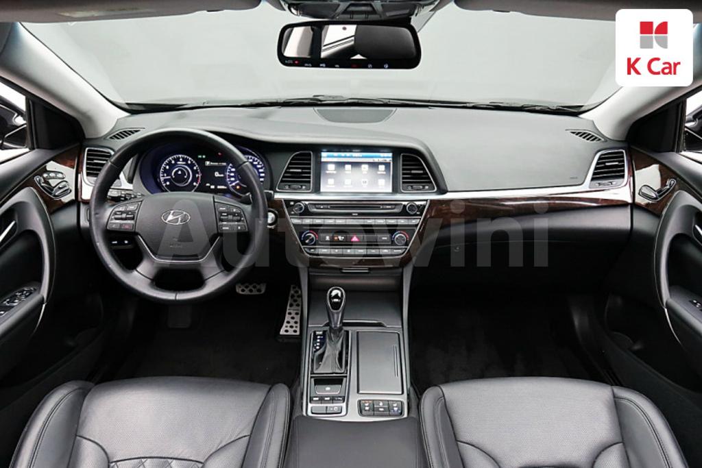 KMHFM411BJA014221 2018 HYUNDAI ASLAN G300 EXCLUSIVE-5