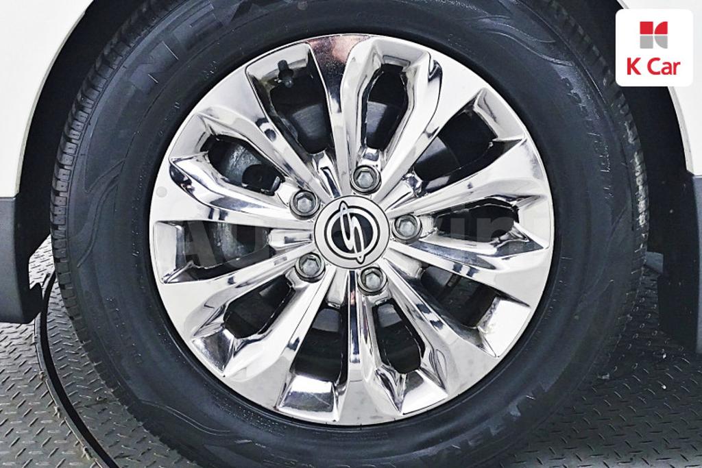 2016 SSANGYONG KORANDO TURISMO 4WD OUTDOOR EDITION 9 SEATS - 11
