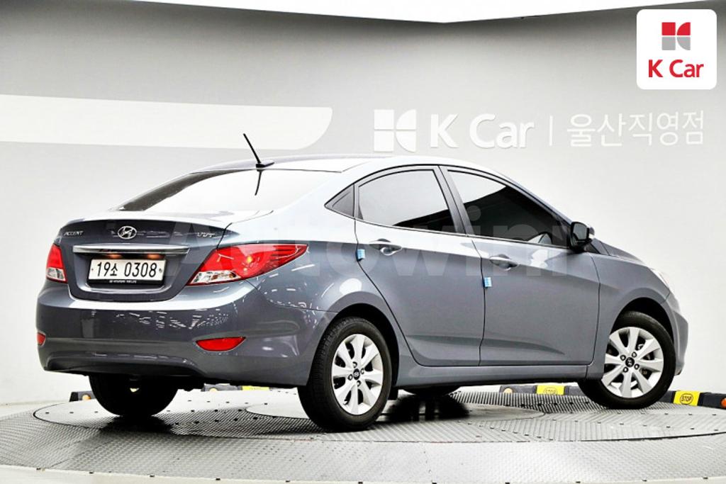 KMHCT41BEHU224749 2017 HYUNDAI ACCENT  1.4 VVT MORDERN-5