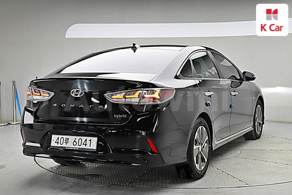 KMHE3413BKA089939 2019 HYUNDAI SONATA RISE HYBRID MORDERN-5