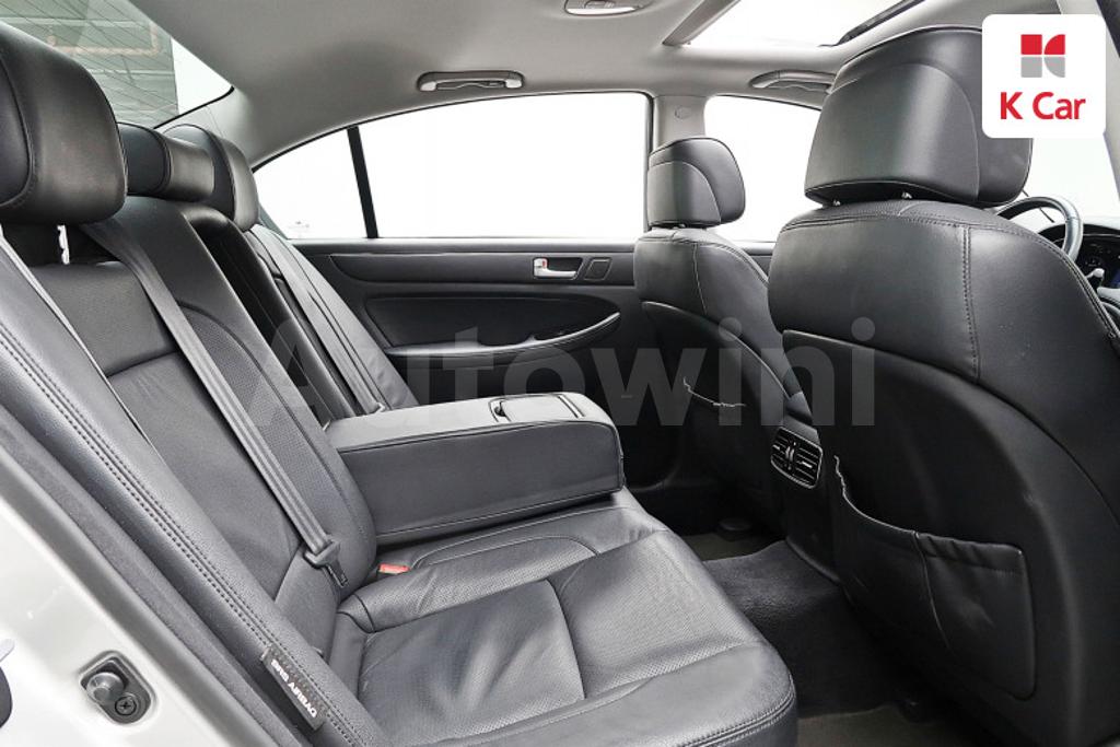 2012 HYUNDAI GENESIS - 10