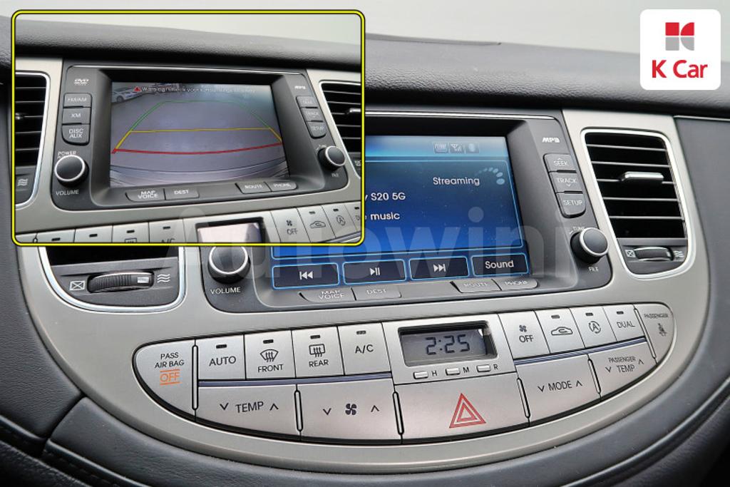 2012 HYUNDAI GENESIS - 17