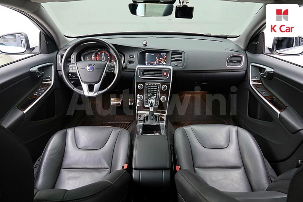 2017 VOLVO S60 D4 - 8