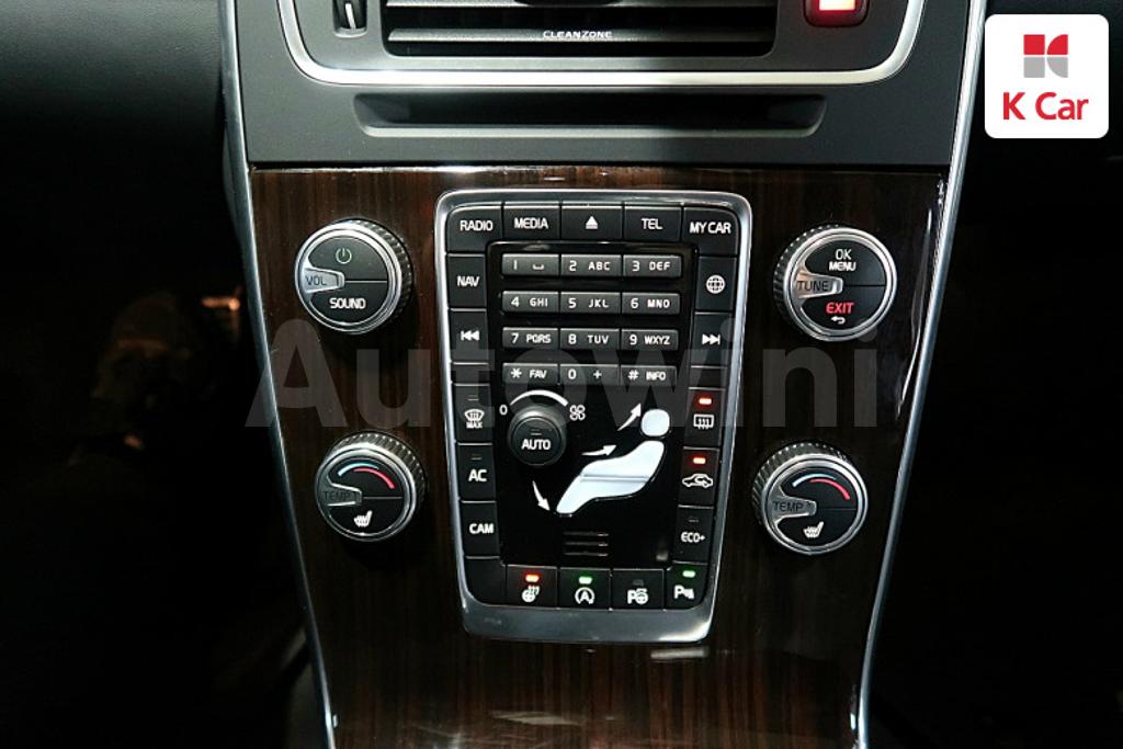 2017 VOLVO S60 D4 - 13