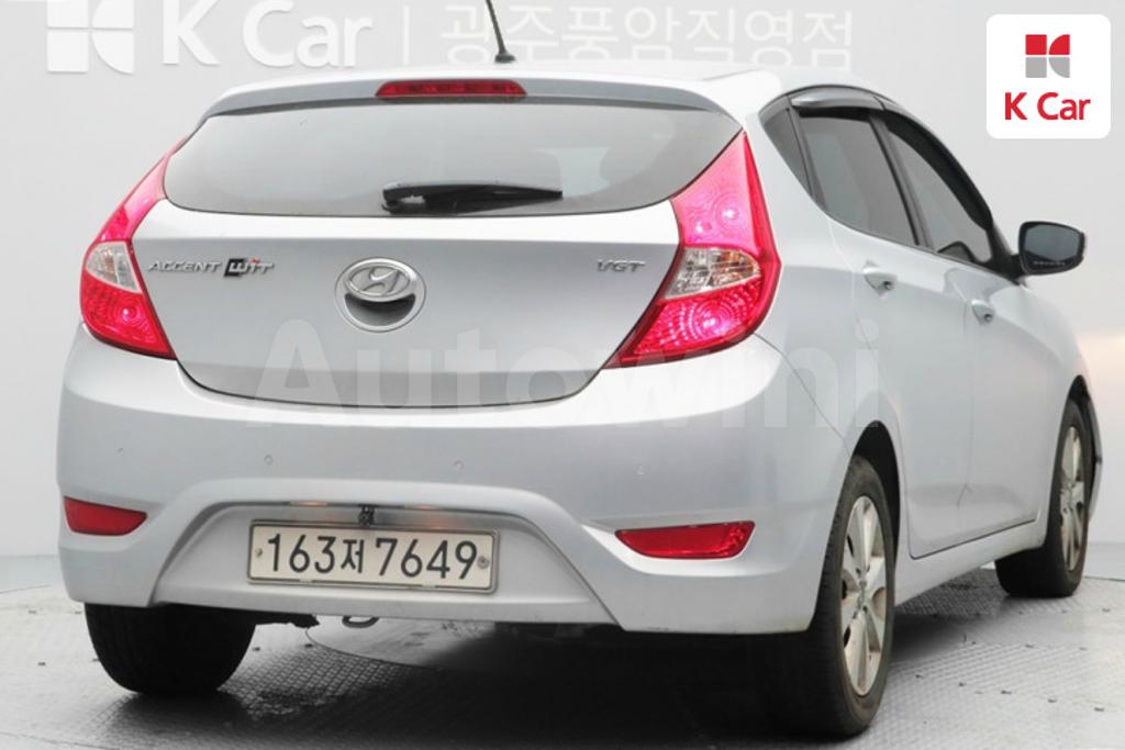 KMHCT51UGHU334250 2017 HYUNDAI ACCENT  WIT DIESEL 1.6 VGT MORDERN-1