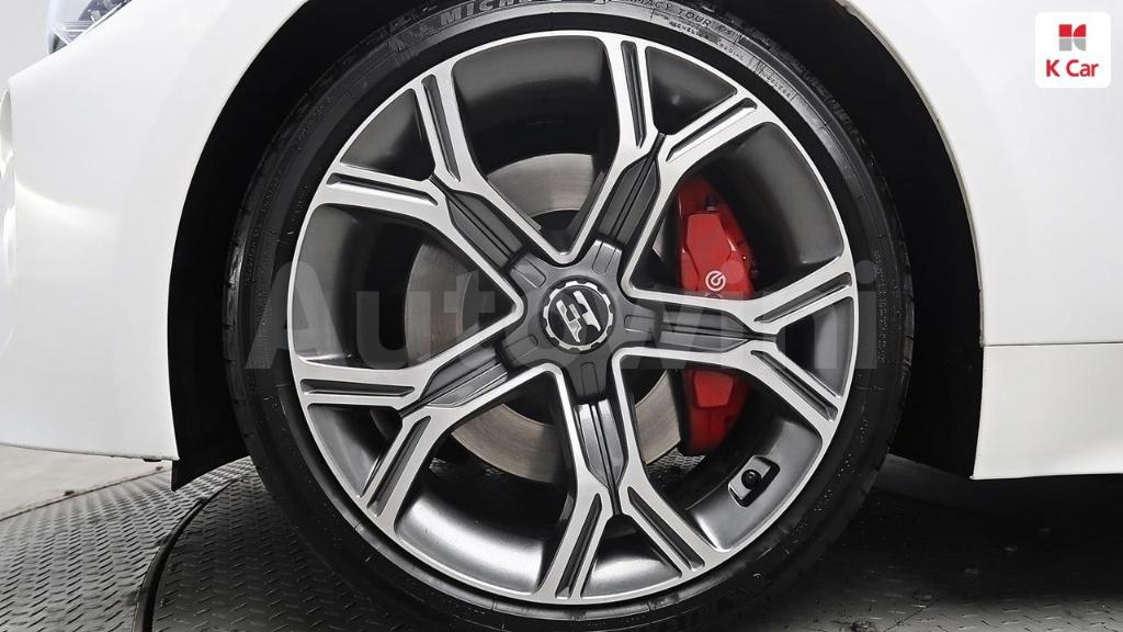 KNAE351ABKS067310 2019 KIA STINGER 2.0 TURBO 2WD-4
