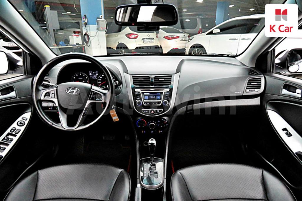 KMHCT41BEHU271276 2017 HYUNDAI ACCENT  1.4 VVT MORDERN-4