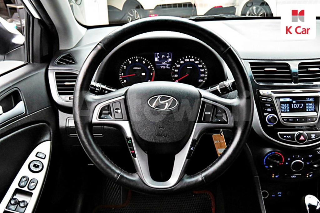 KMHCT41BEHU271276 2017 HYUNDAI ACCENT  1.4 VVT MORDERN-5