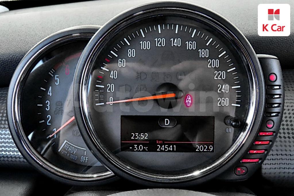 2016 MINI COOPER D MID - 7