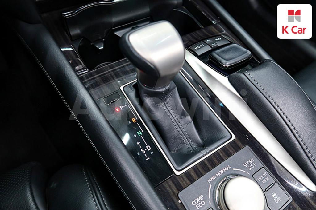 2015 LEXUS LS460 AWD - 12
