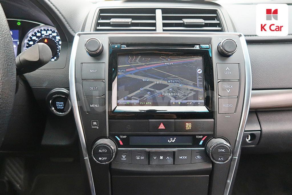 2017 TOYOTA  CAMRY 2.5 XLE - 12